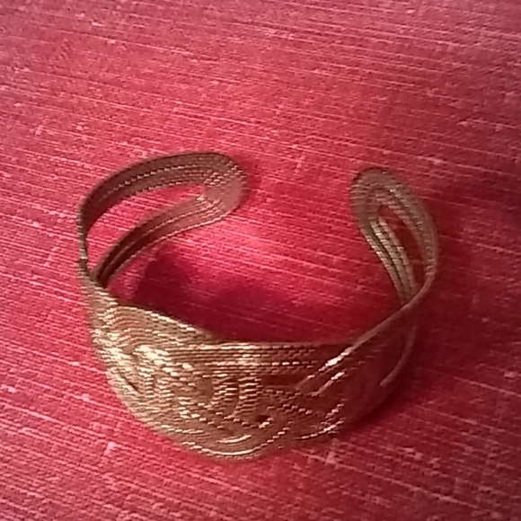 Gold tone cuff bracelet - Picture 2 of 3